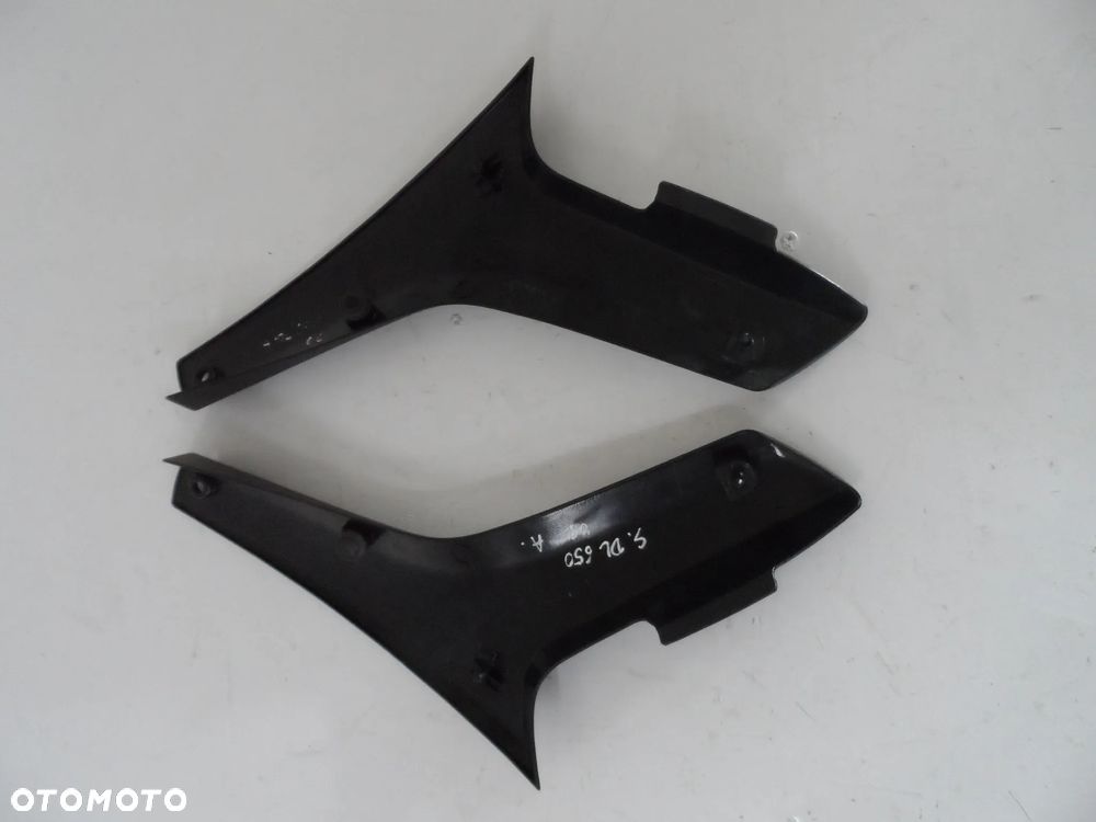 SUZUKI DL 650 2008 boczek osłona plastikowa - 2