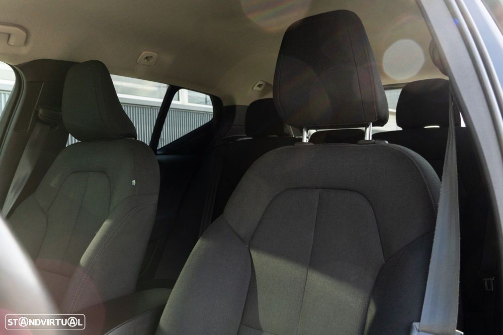 Volvo XC 40 1.5 T3 Tech Edition - 10