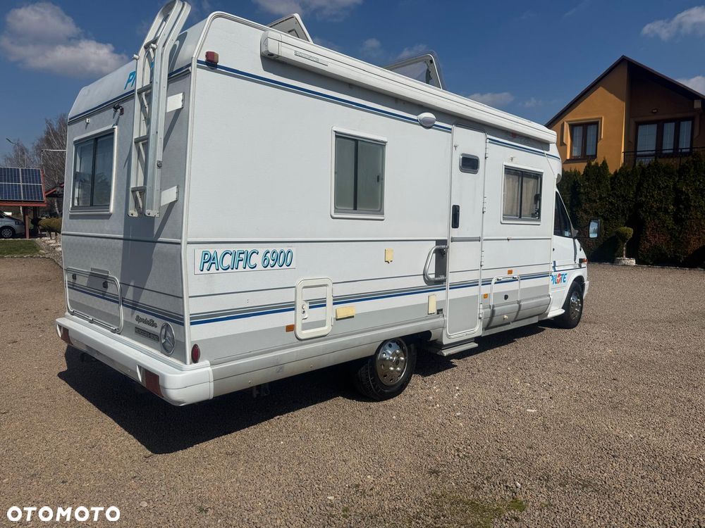 Mercedes-Benz Sprinter - 8