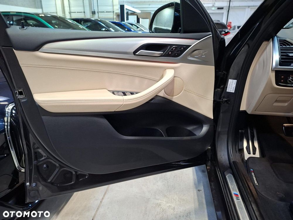 BMW X4 - 11
