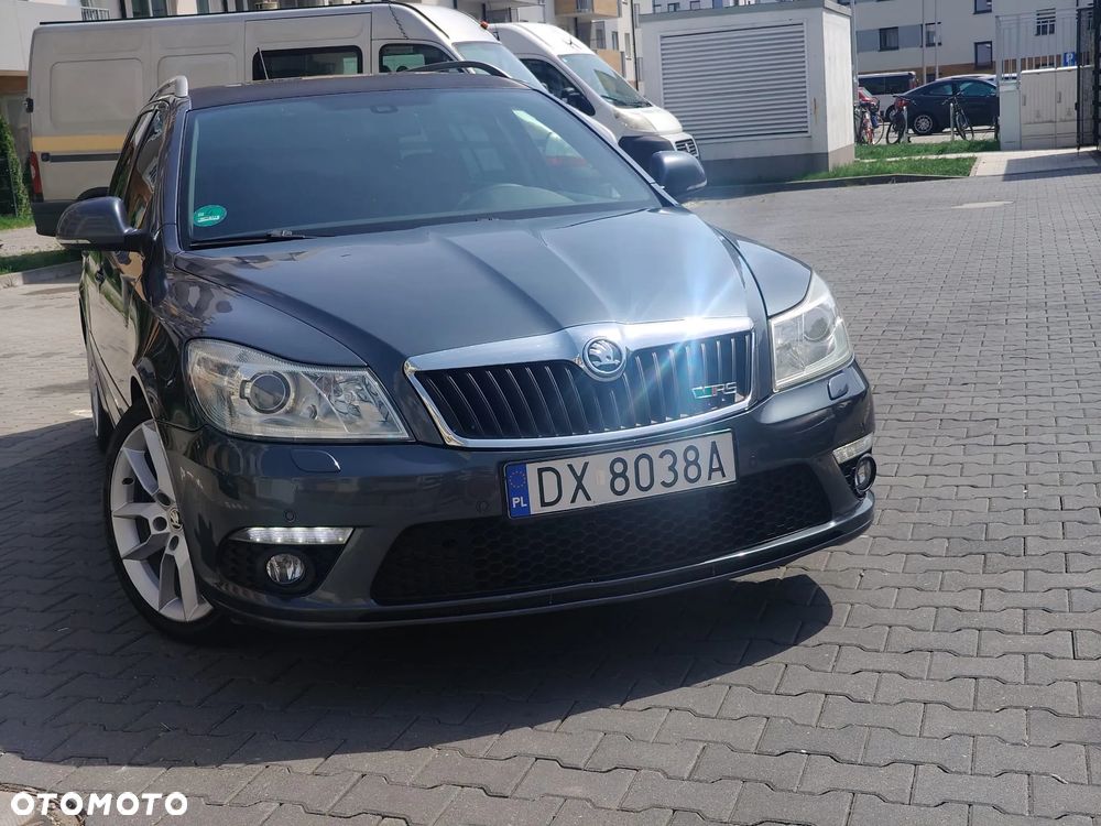 Skoda Octavia 2.0 TDI RS DSG - 2