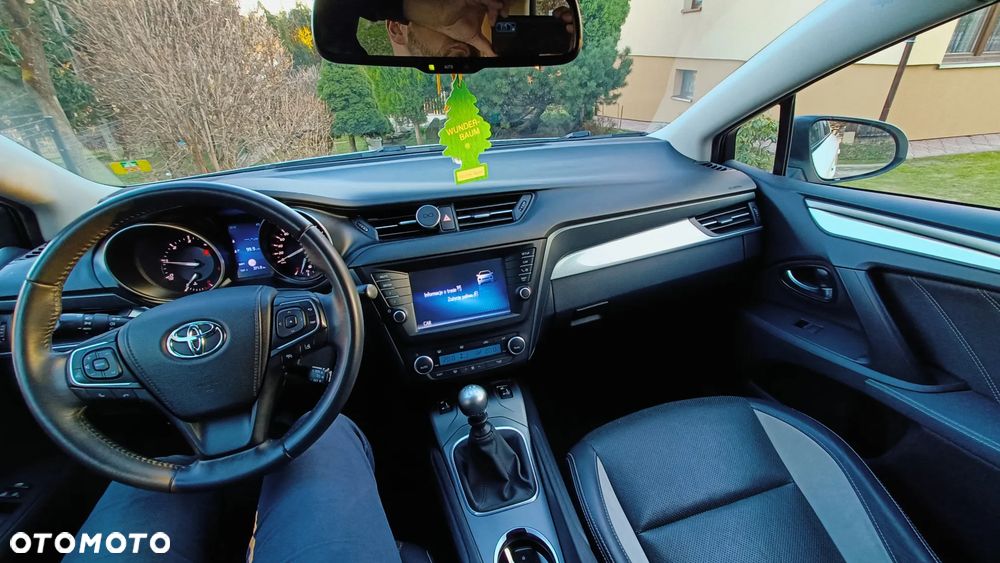 Toyota Avensis Touring Sports 1.6 D-4D Edition S+ - 4