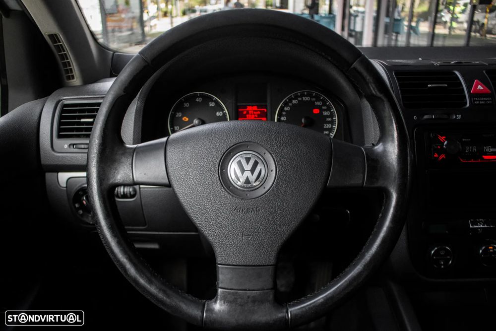 VW Golf 1.6 FSi Confortline - 14