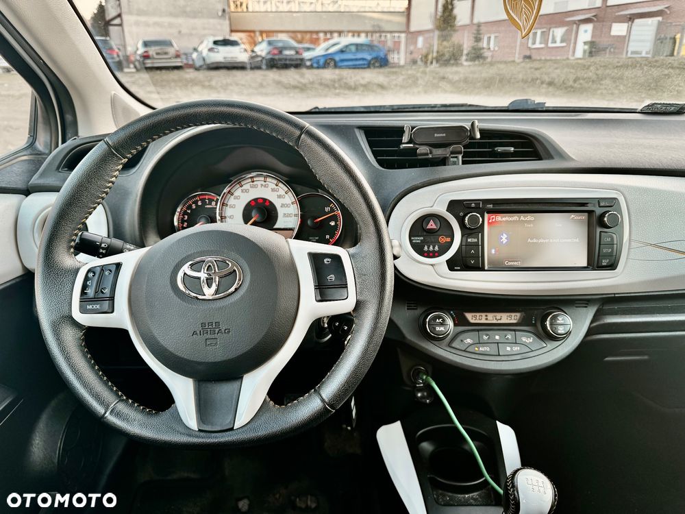 Toyota Yaris - 14