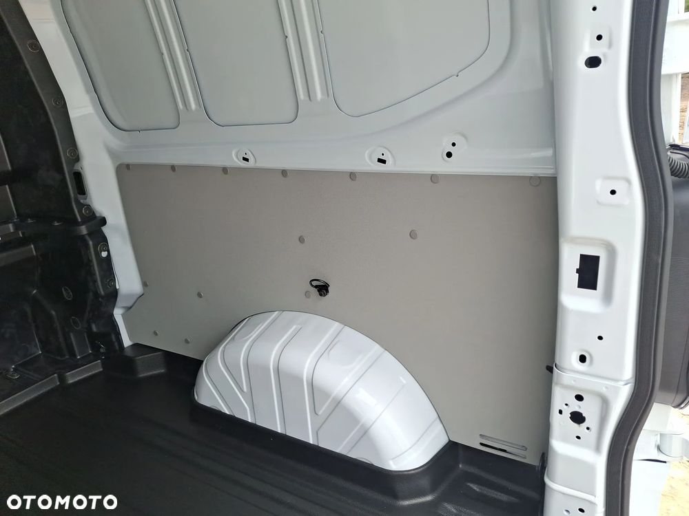 Volkswagen Transporter - 21