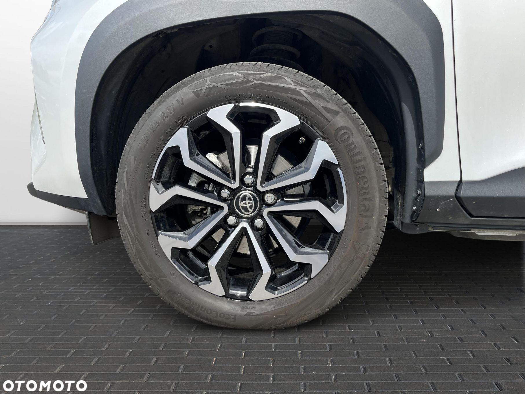 Toyota Yaris Cross - 19