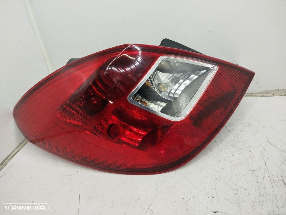 Farolim Stop Esq Opel Corsa D - 2