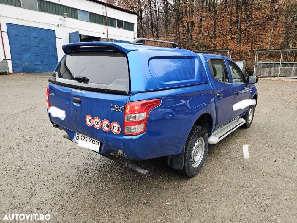 Mitsubishi L200 Double Cab M/T Invite - 36
