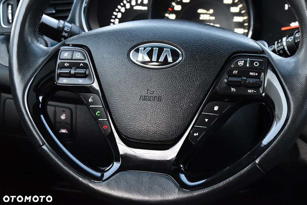 Kia Ceed 1.6 GDI DCT Platinum Edition - 22