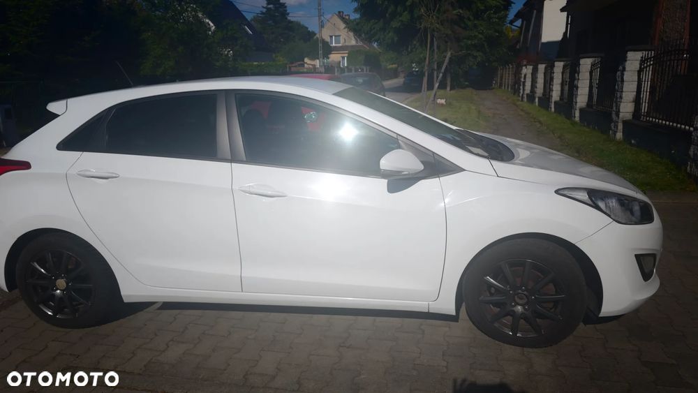 Hyundai i30 1.6 CRDi BlueDrive Comfort - 24