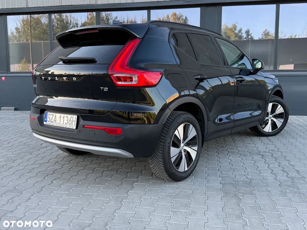 Volvo XC 40 T2 Plus Dark - 3