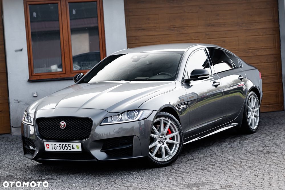 Jaguar XF 35t R-Sport - 2