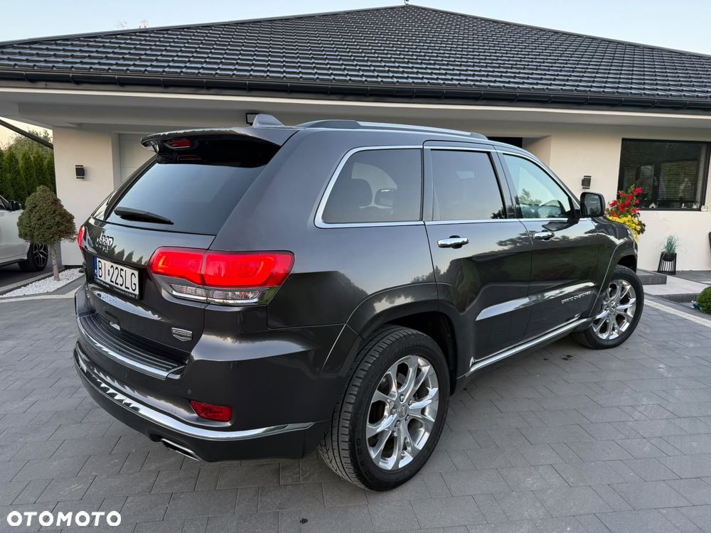 Jeep Grand Cherokee ver-3-0-crd-overland-summit-platinum - 12