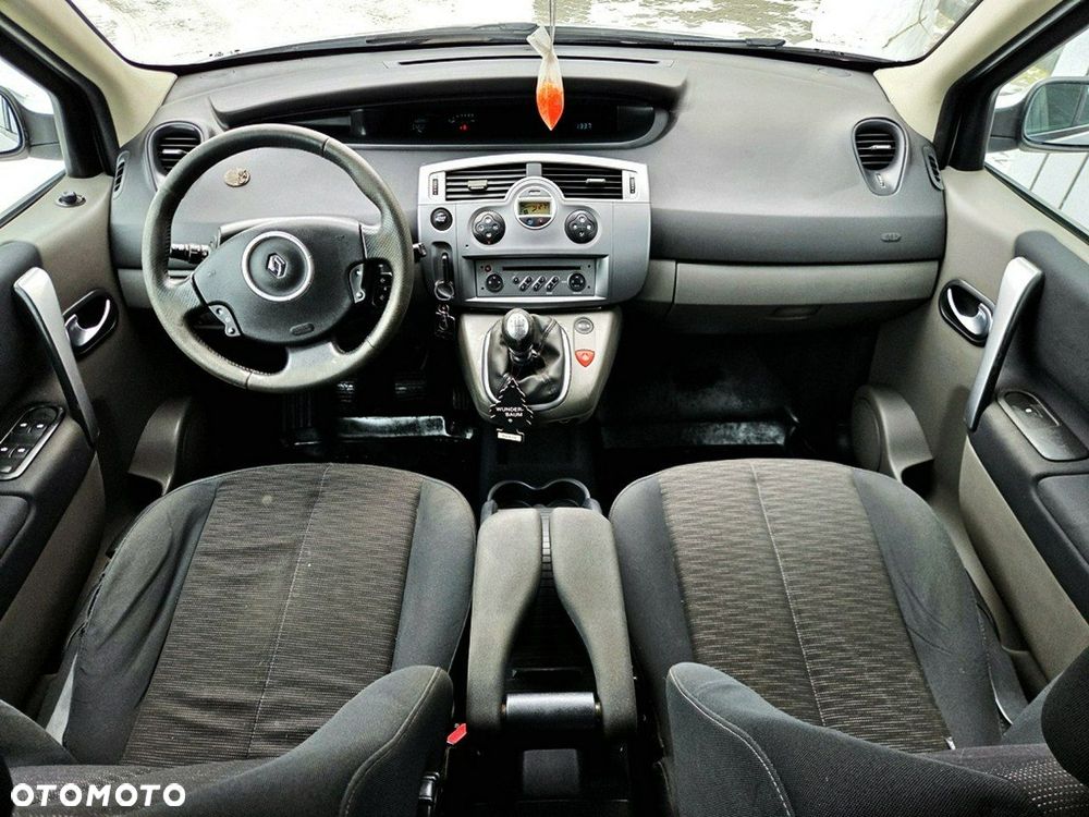 Renault Scenic - 11