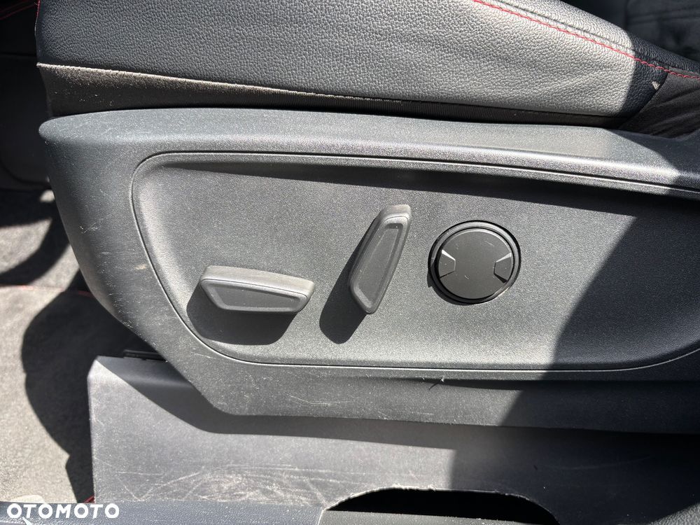 Ford Kuga 2.0 EcoBlue AWD ST-Line X - 16