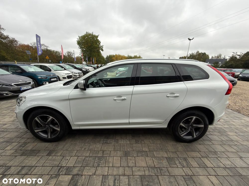 Volvo XC 60 D4 AWD R-Design - 26