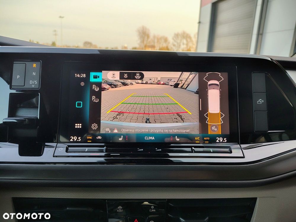 Volkswagen california Nowa California Beach silnik: 2,0 l TDI SCR 150 KM / skrzynia biegów: 7-biegowa DSG rozstaw osi: 3124 mm - 26