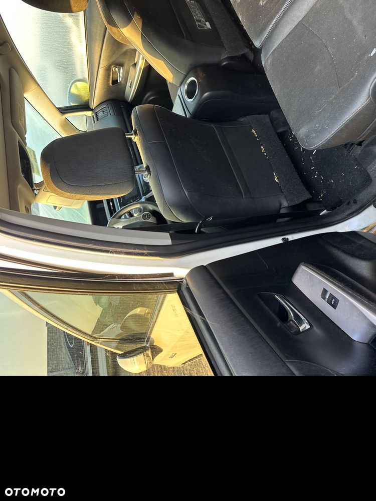 Toyota Prius+ (Hybrid) - 13
