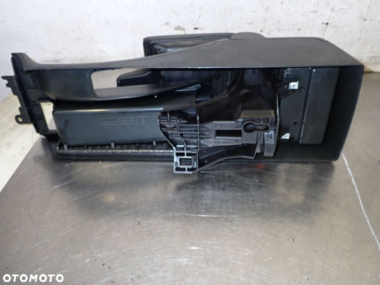 PODŁOKIETNIK BMW E46 1.9 5116-8213680    5116-8213678 - 17