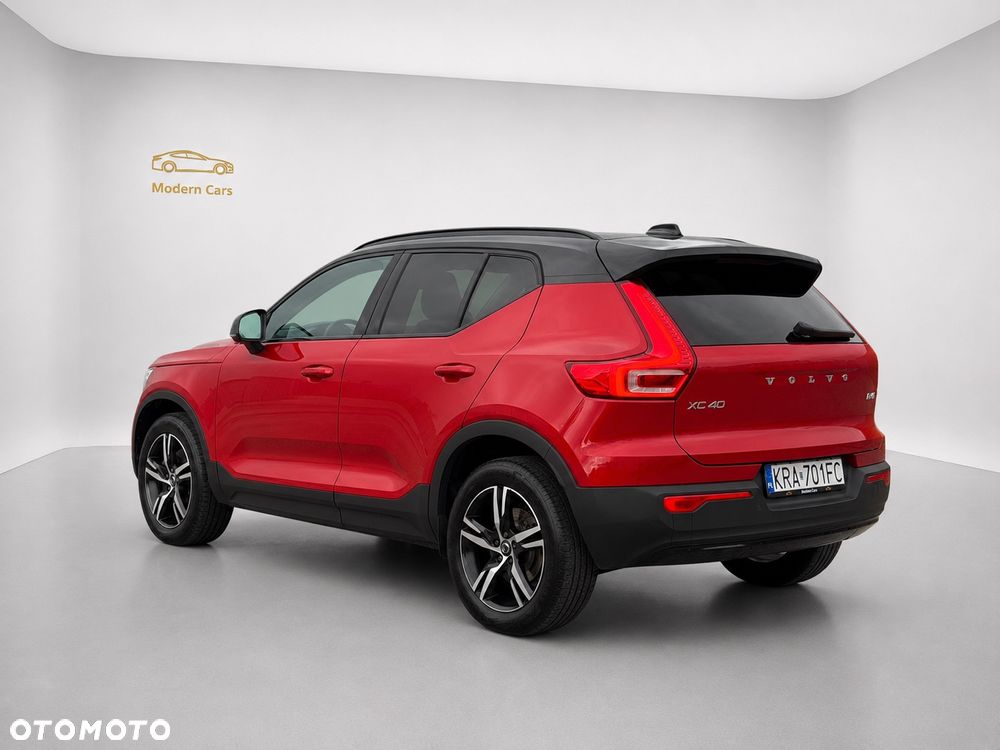 Volvo XC 40 B4 B AWD R-Design - 4