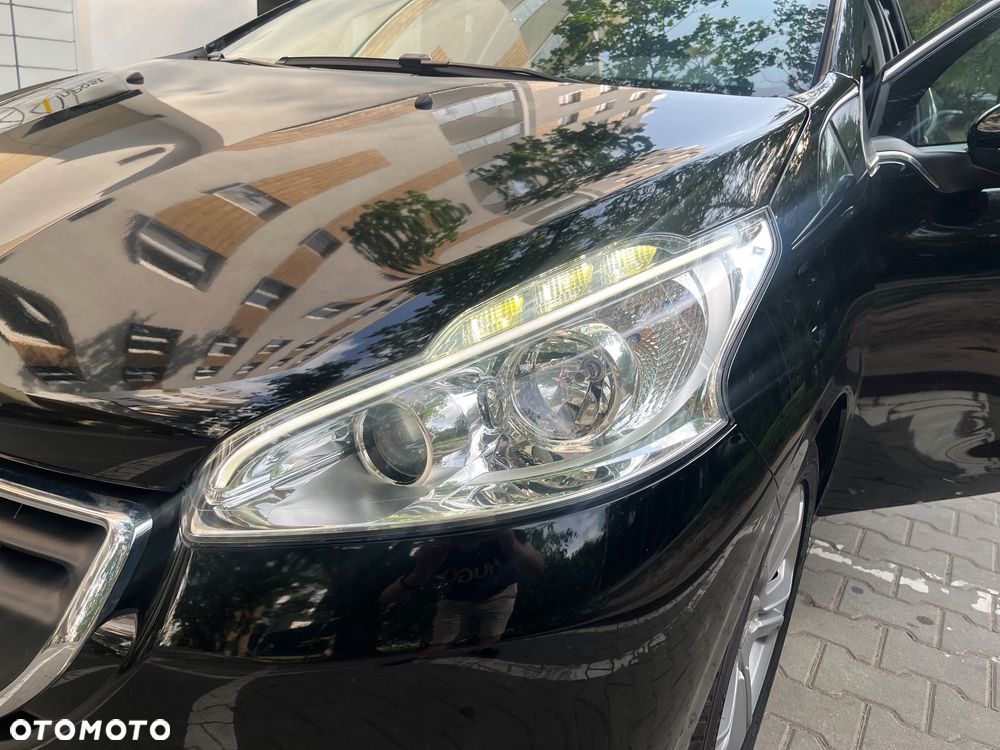 Peugeot 208 - 21