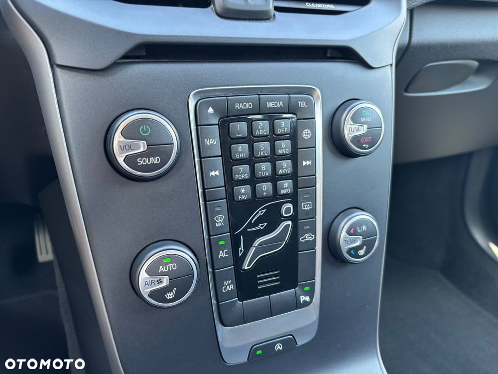 Volvo V40 T2 Drive-E Momentum - 21