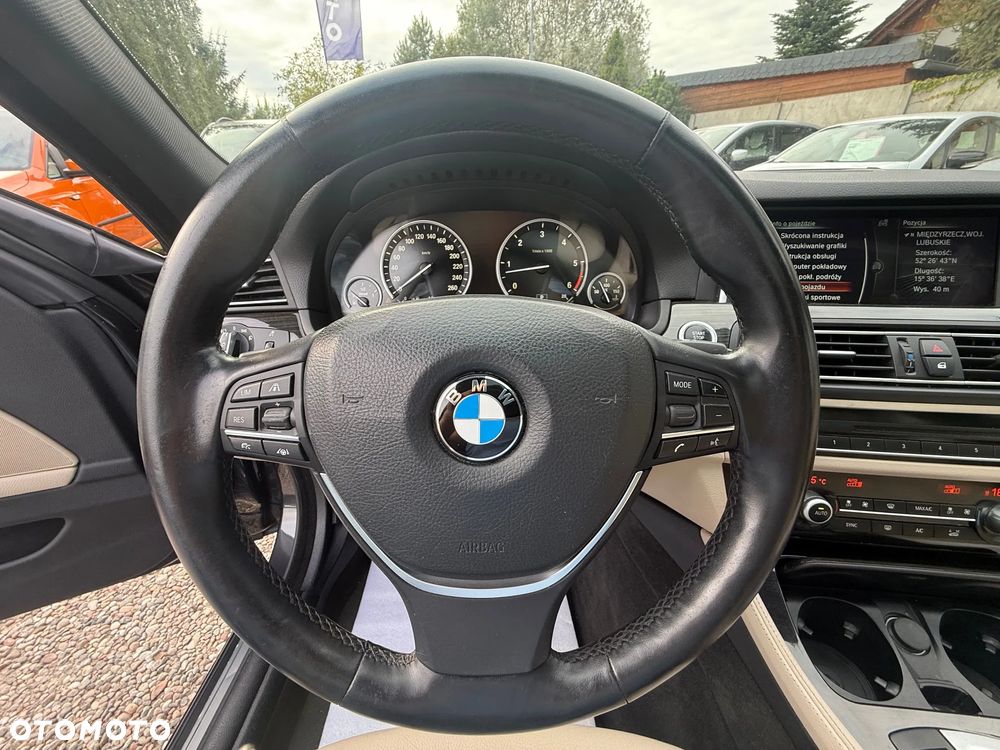 BMW Seria 5 530d Touring Luxury Line - 27