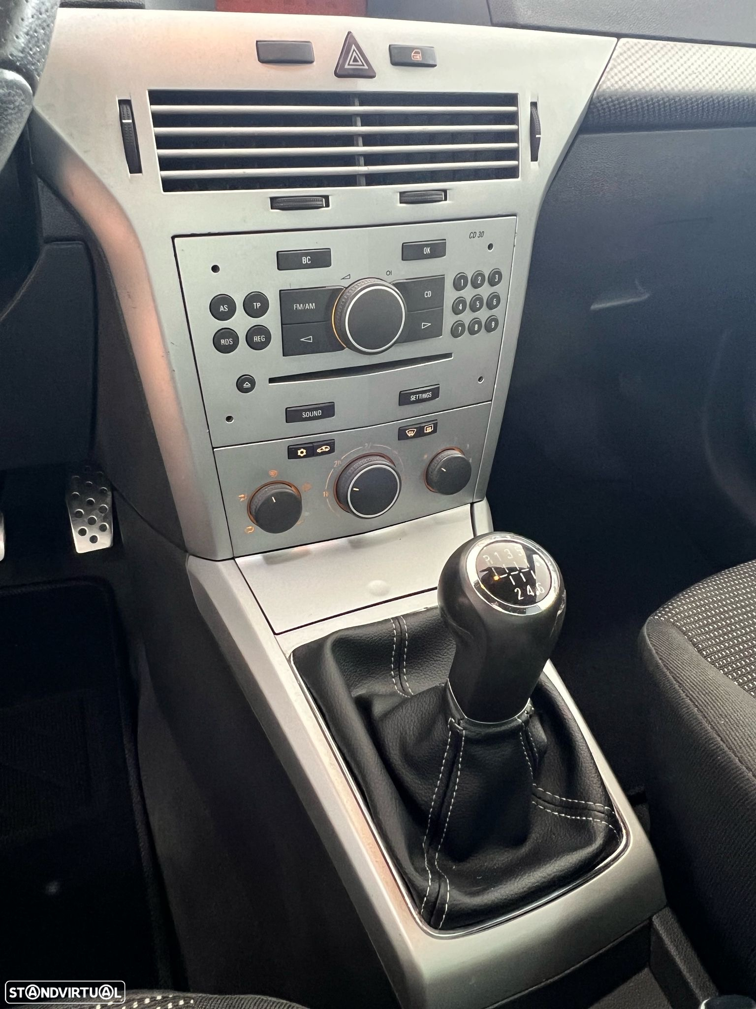 Opel Astra GTC 1.3 CDTi - 5