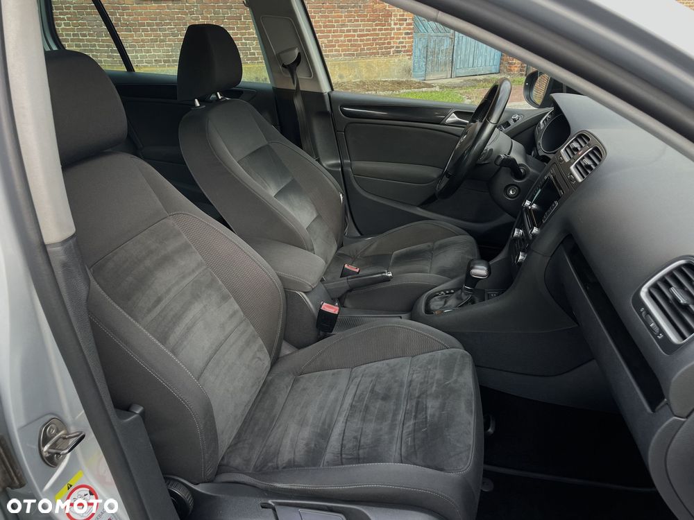 Volkswagen Golf 1.4 TSI Highline DSG - 17