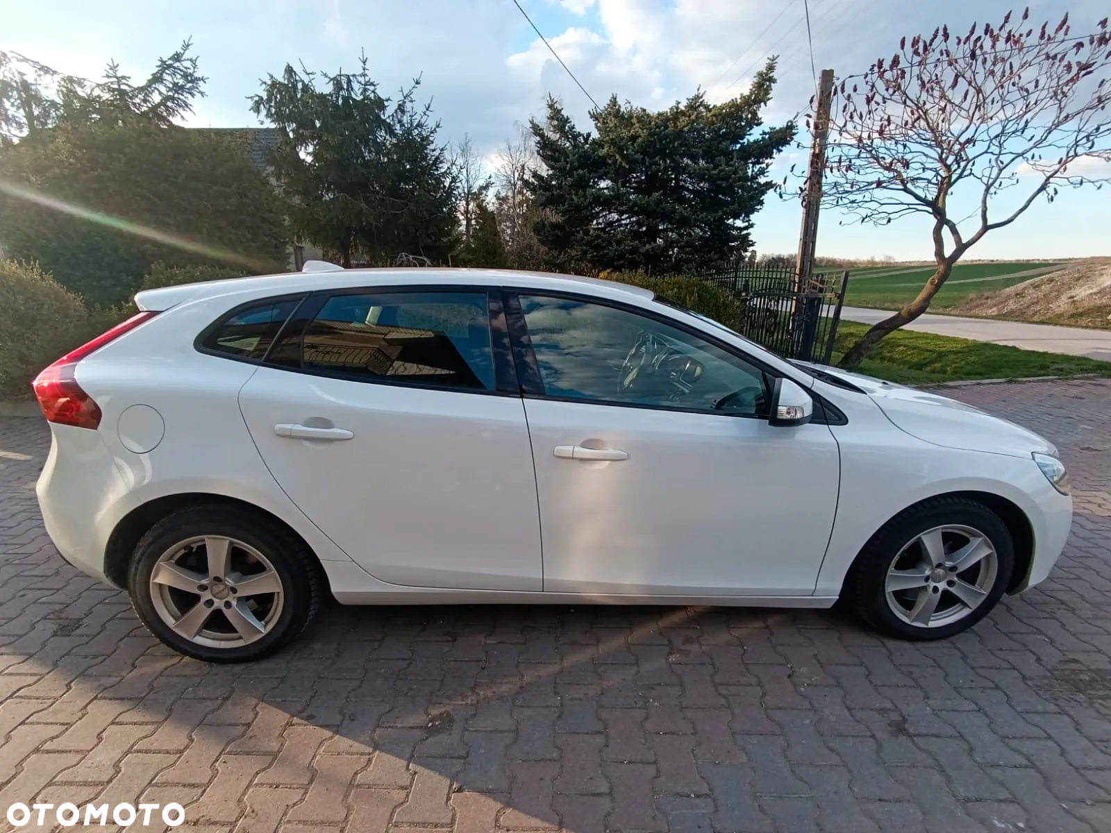 Volvo V40 T2 Momentum - 3