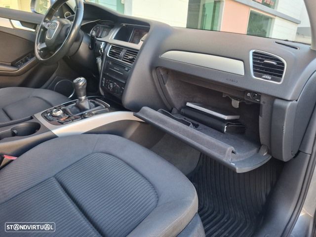 Audi A4 Avant 2.0 TDI Advance - 46