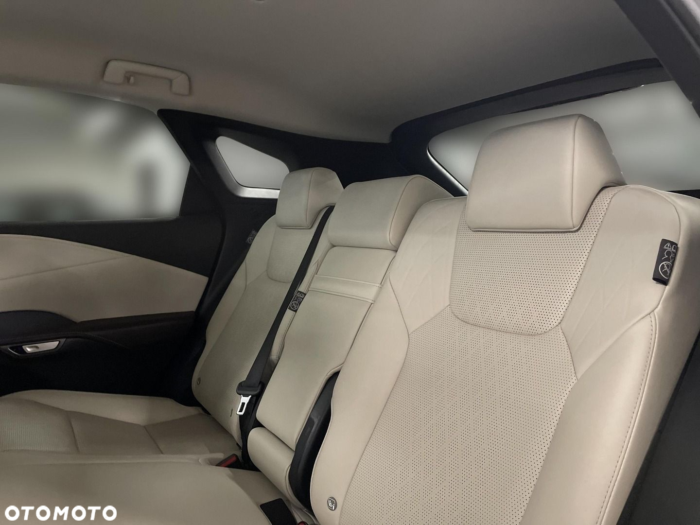 Lexus RX - 15