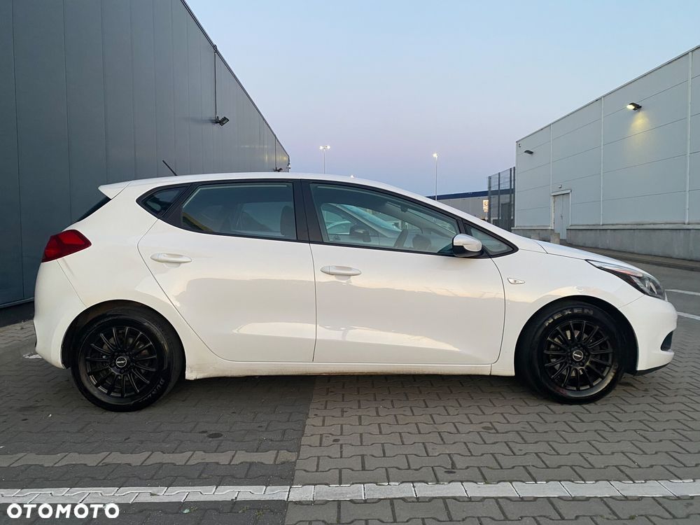 Kia Ceed 1.4 L - 3