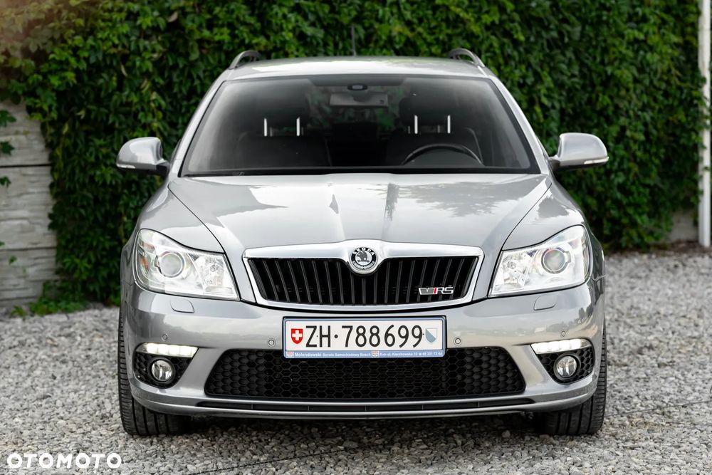 Skoda Octavia 2.0 TSI DSG RS - 5