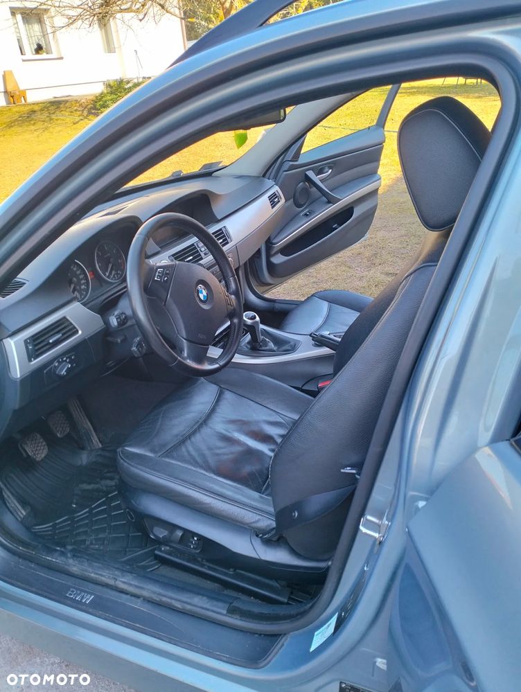 BMW Seria 3 320d - 11