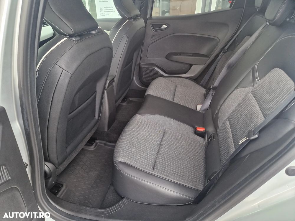 Renault Clio - 21