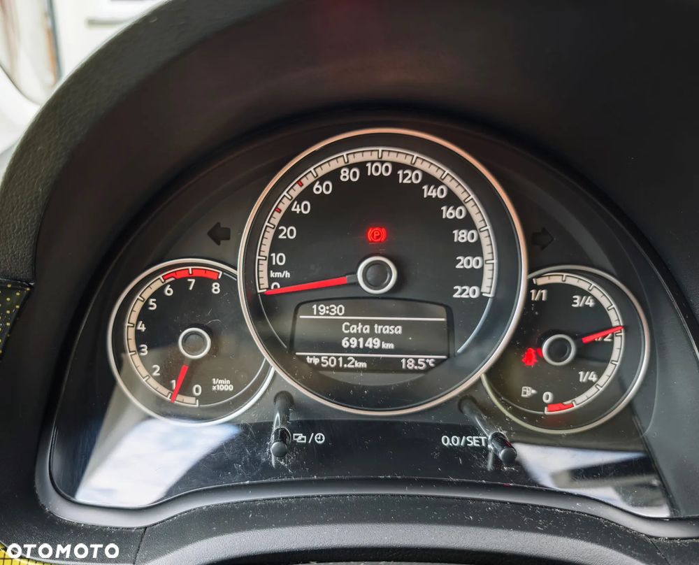 Volkswagen up! 1.0 high - 18