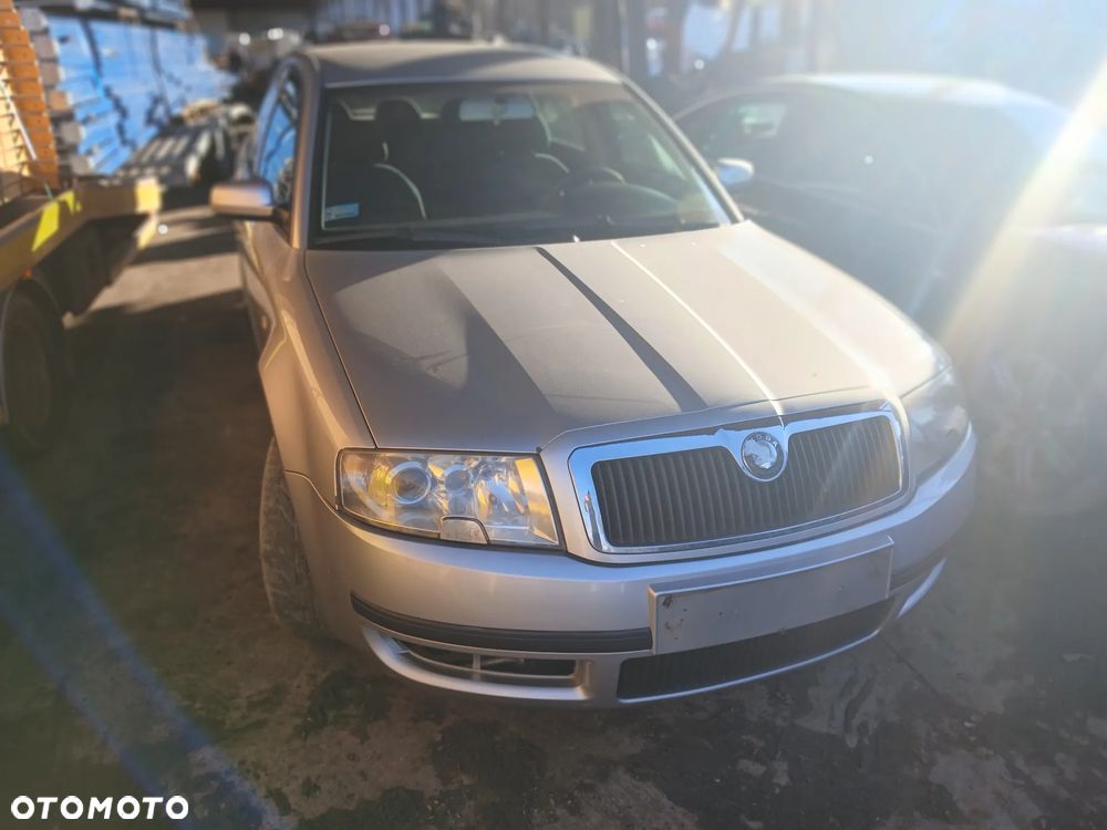 skoda superb LF7T maska zderzak lampa grill błotnik drzwi zbiornik paliwa szyba lusterko klamka - 1