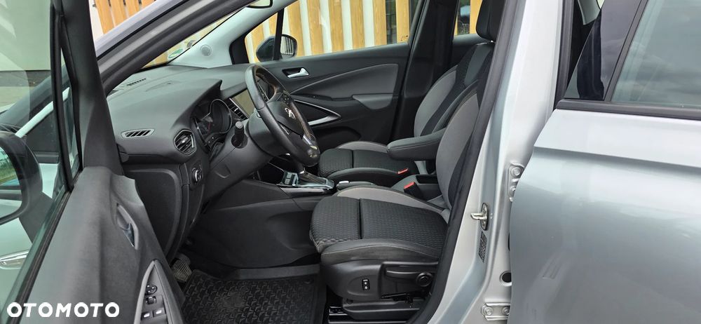 Opel Crossland X 1.2 T Design Line S&S - 16
