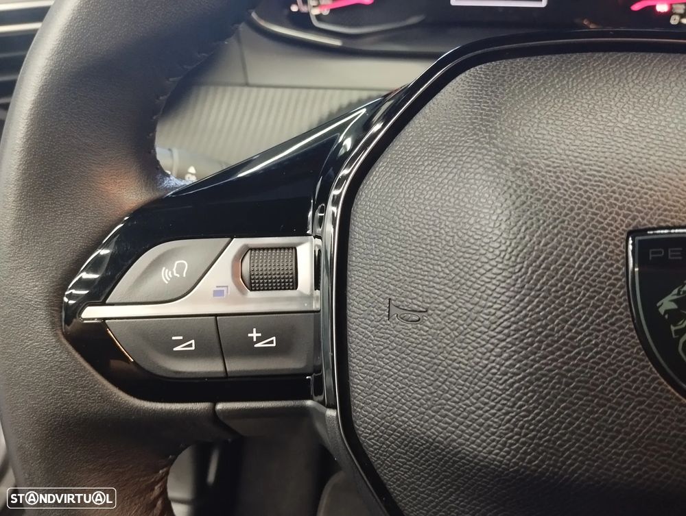 Peugeot 2008 1.2 PureTech Style - 18