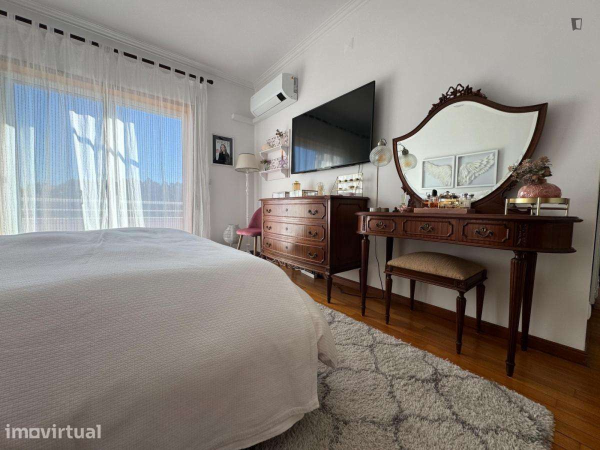 Apartamento com 2 quartos - localizado em Valadares Porto - Grande imagem: 5/23