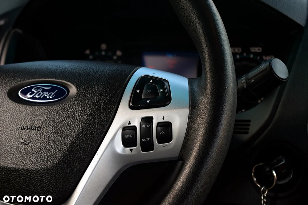 Ford Explorer - 38