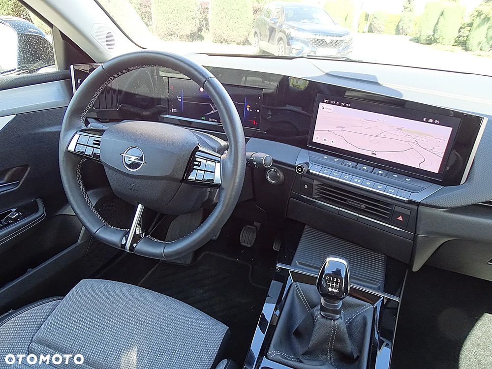 Opel Astra 1.2 Turbo GS - 33