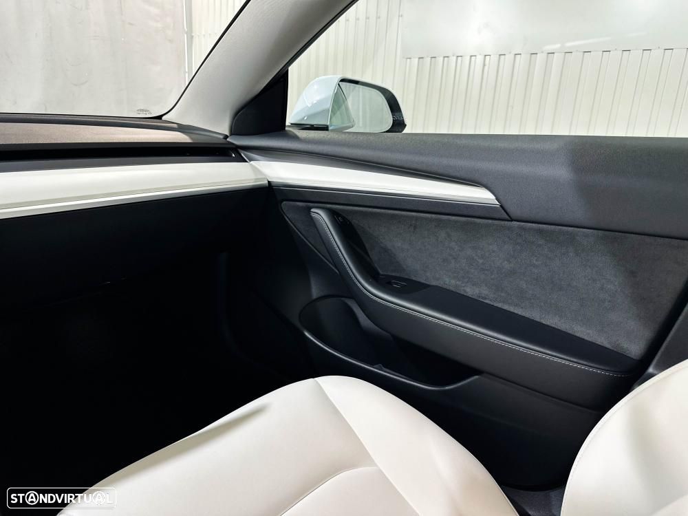 Tesla Model 3 Performance Dual Motor AWD - 26