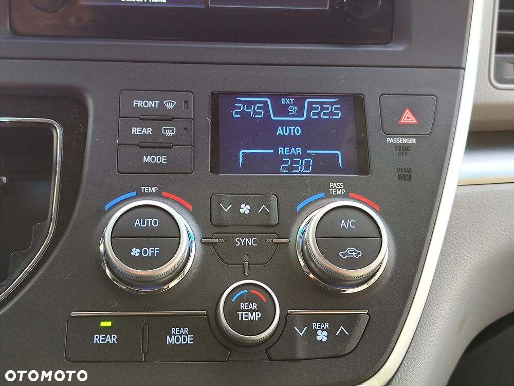 Toyota Sienna 3.5 V6 SE - 25