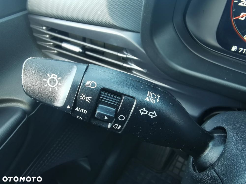 Hyundai i20 - 18