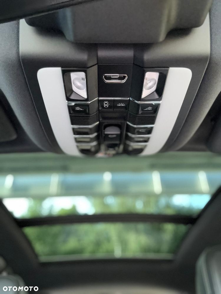 Porsche Macan T - 9