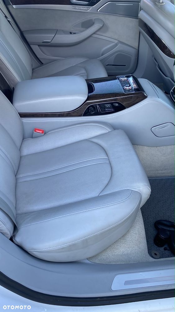 Audi A8 4.2 FSI L Quattro - 21