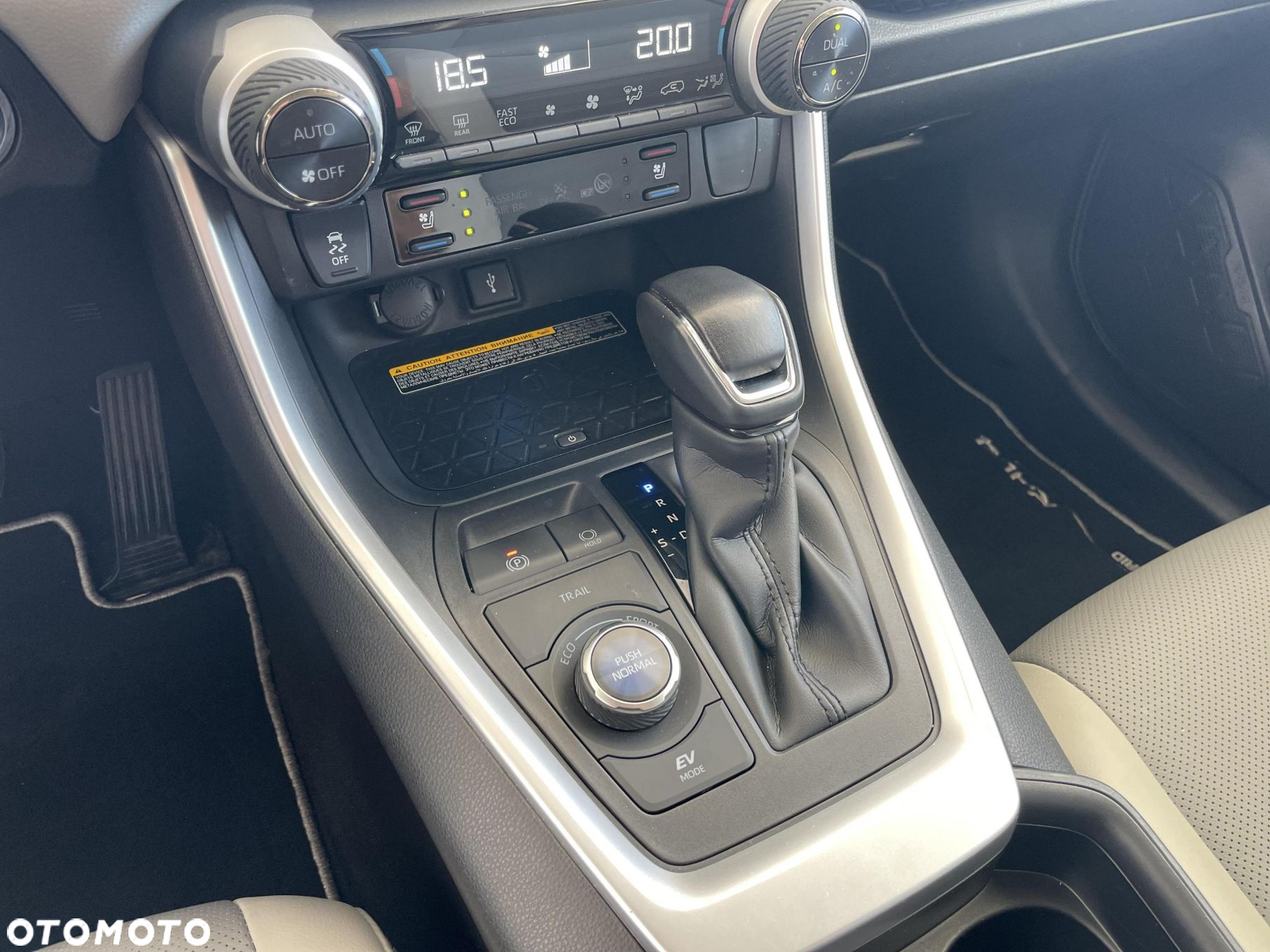 Toyota RAV4 - 26