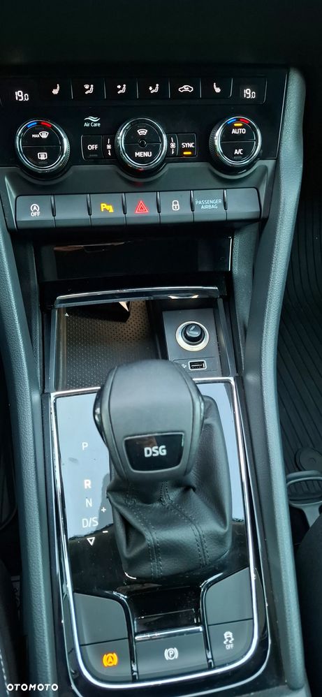 Skoda Karoq 1.5 TSI ACT 4x2 Ambition DSG - 25